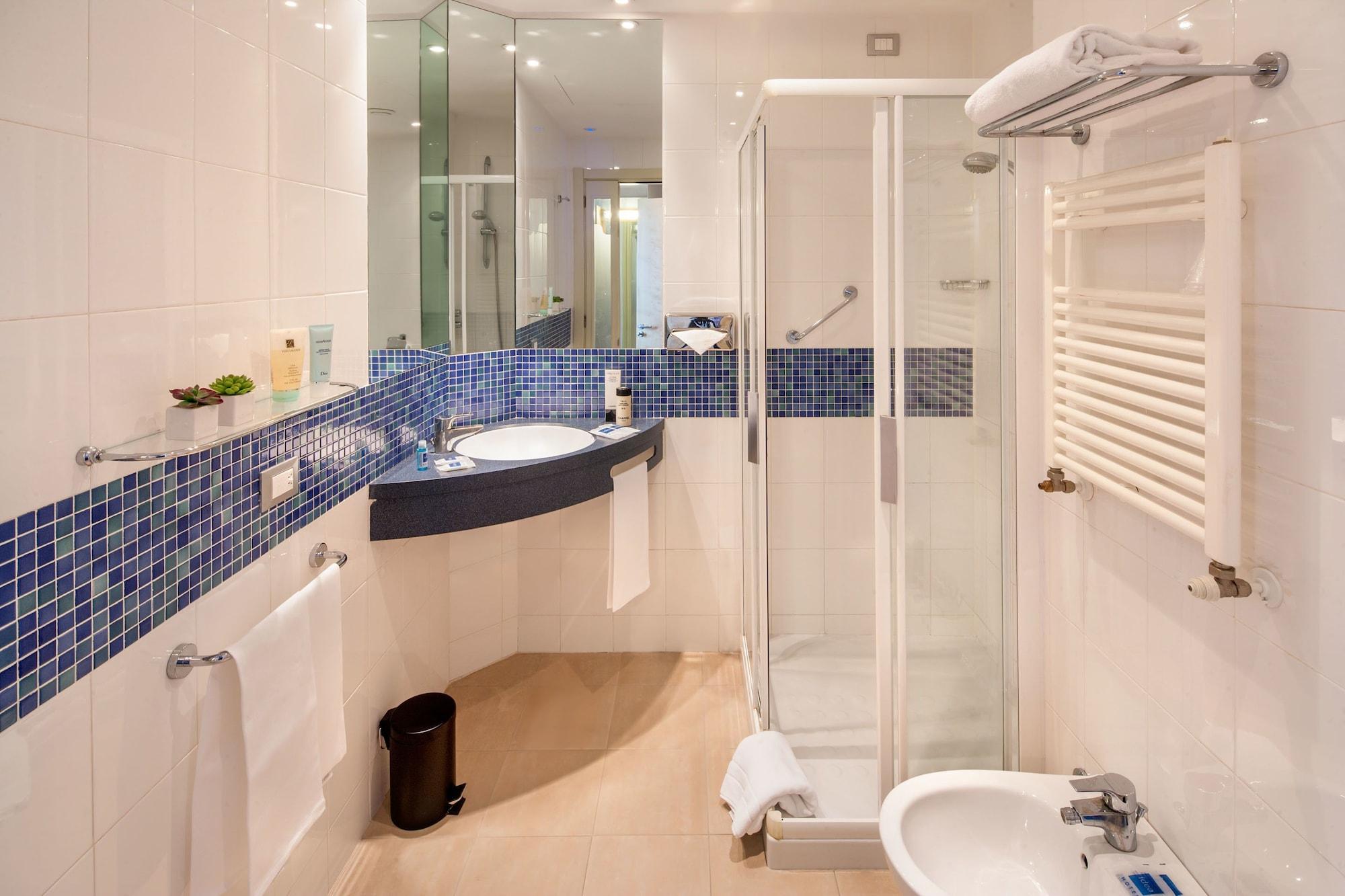 Idea Hotel Milano San Siro Exterior foto Bathroom
